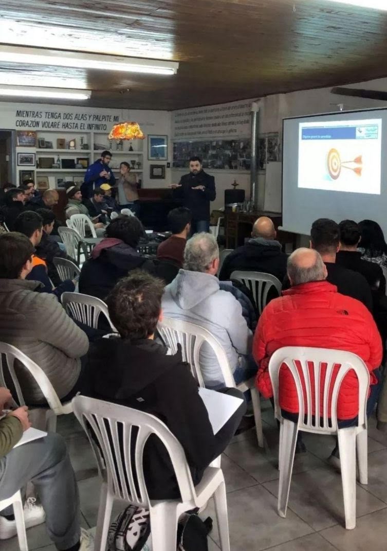 ICAROS - Capacitaciones In Company