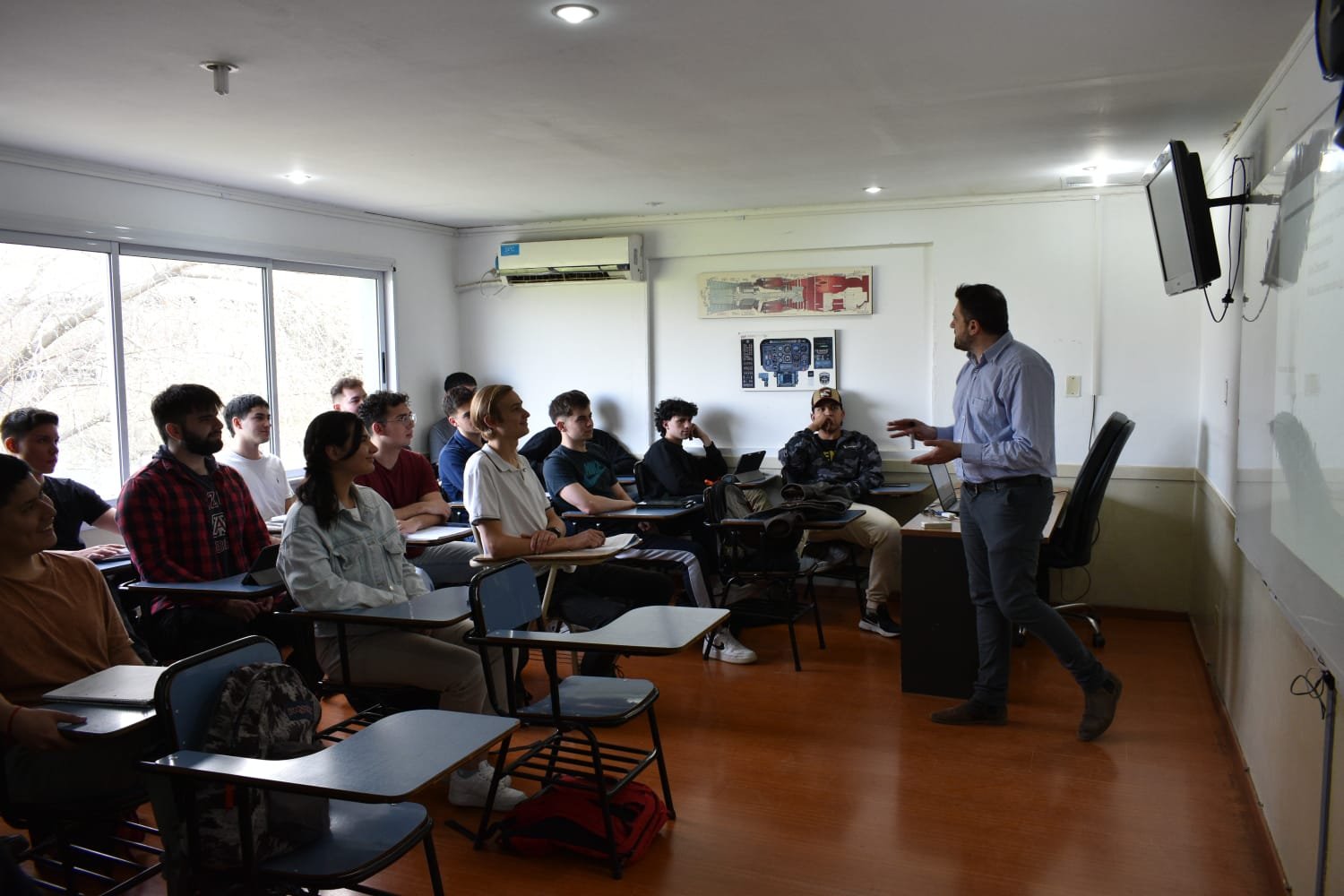 ICAROS - Capacitaciones In Company